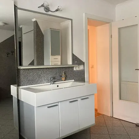 With Alpine Views Apartment Neuhaus (Ried im Innkreis)